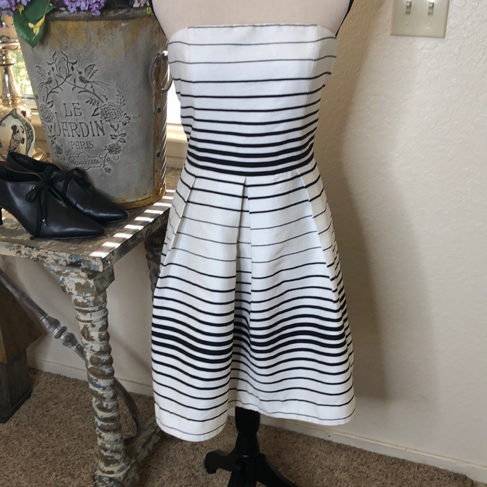 Mare Mare black and white strapless fit and flare dress